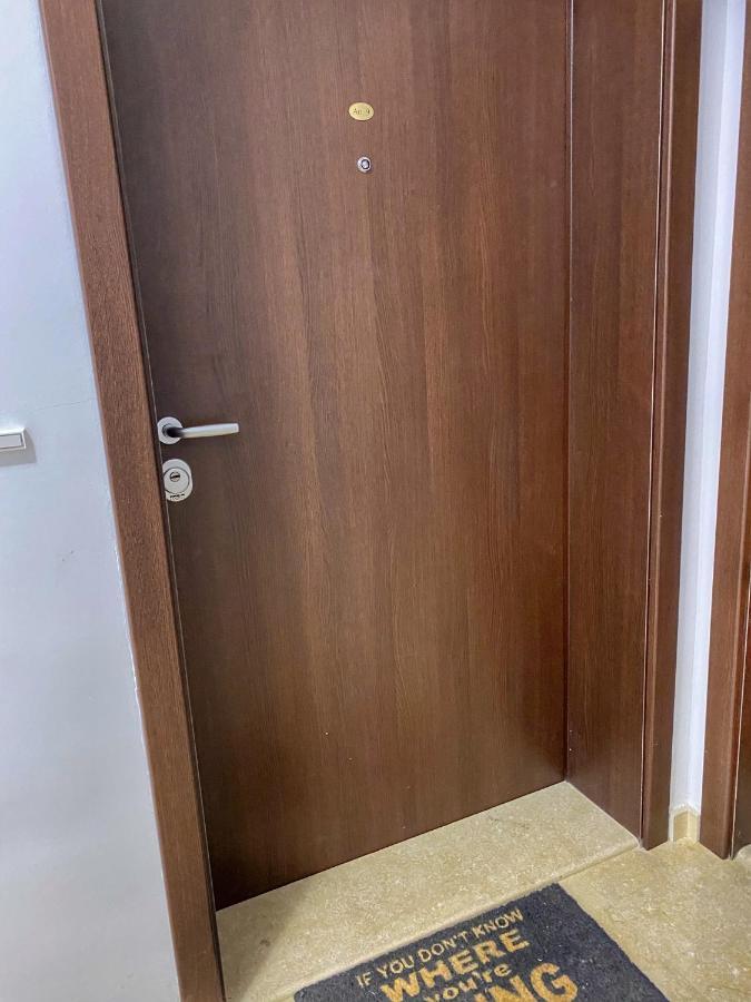 Stylish Urban Apart New 2021 Close To The Beach Varna Ngoại thất bức ảnh