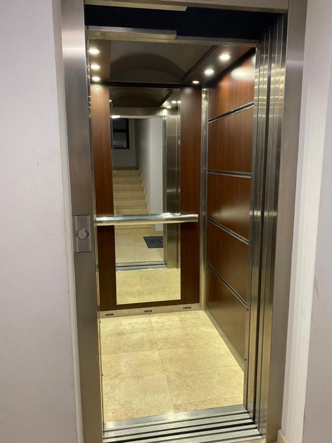 Stylish Urban Apart New 2021 Close To The Beach Varna Ngoại thất bức ảnh