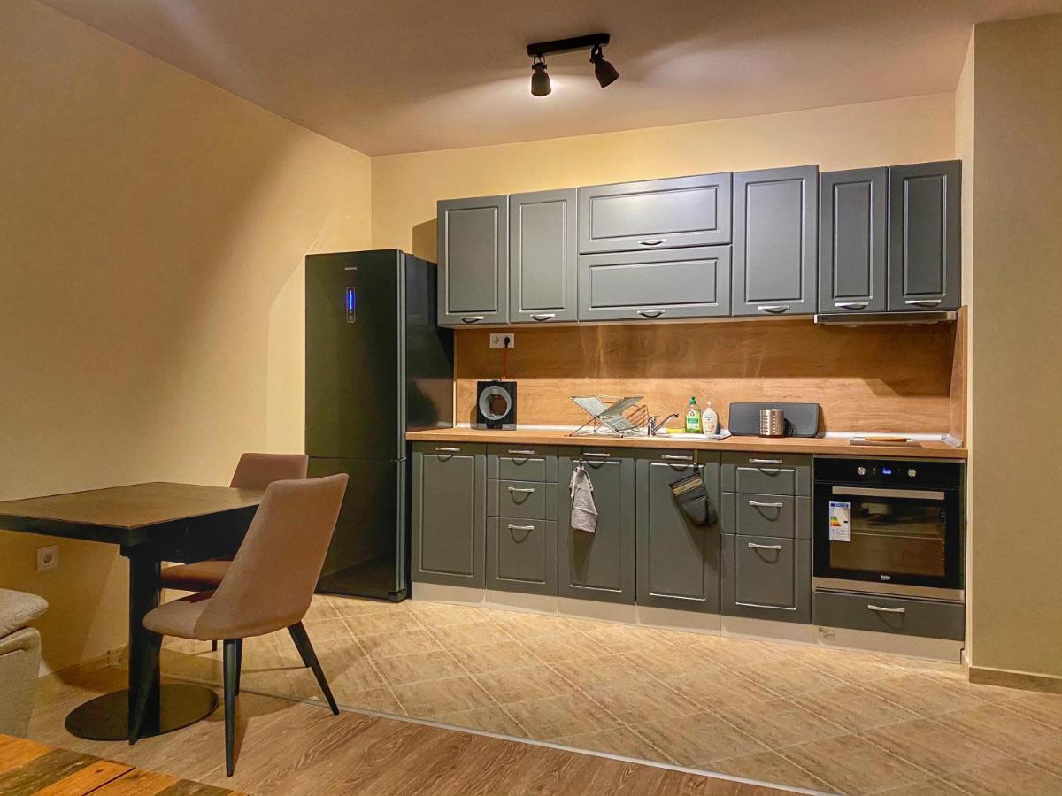 Stylish Urban Apart New 2021 Close To The Beach Varna Ngoại thất bức ảnh