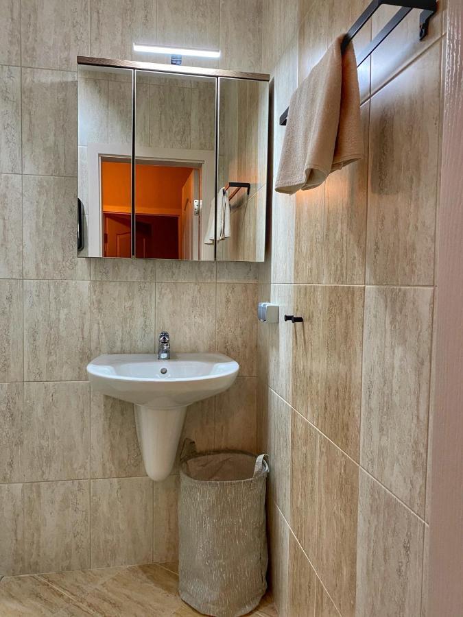 Stylish Urban Apart New 2021 Close To The Beach Varna Ngoại thất bức ảnh
